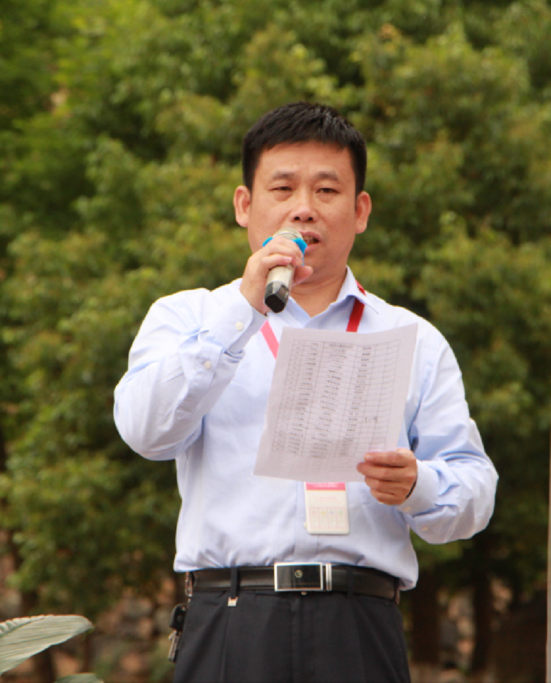 安远中专举行"弘扬五四精神 做合格中职生" 合唱比赛
